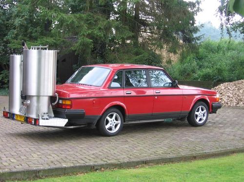 Голландская Volvo 240, укомплектована современной газогенераторной системой из нержавеющей стали